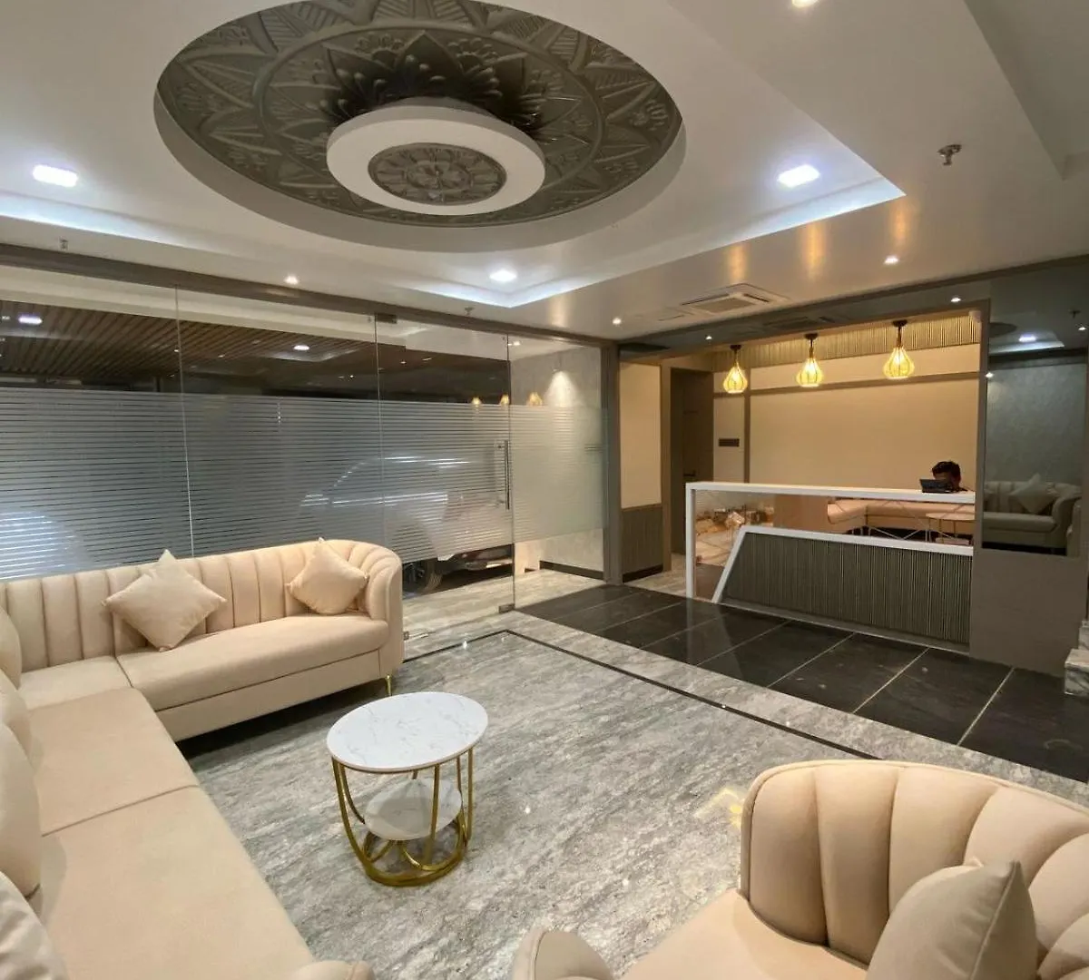 Hotel Glorious Grand Varanasi